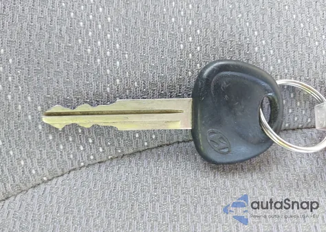 2005 Hyundai Tucson Gl z USA, uszkodzony, nr VIN KM8JM12B55U233123